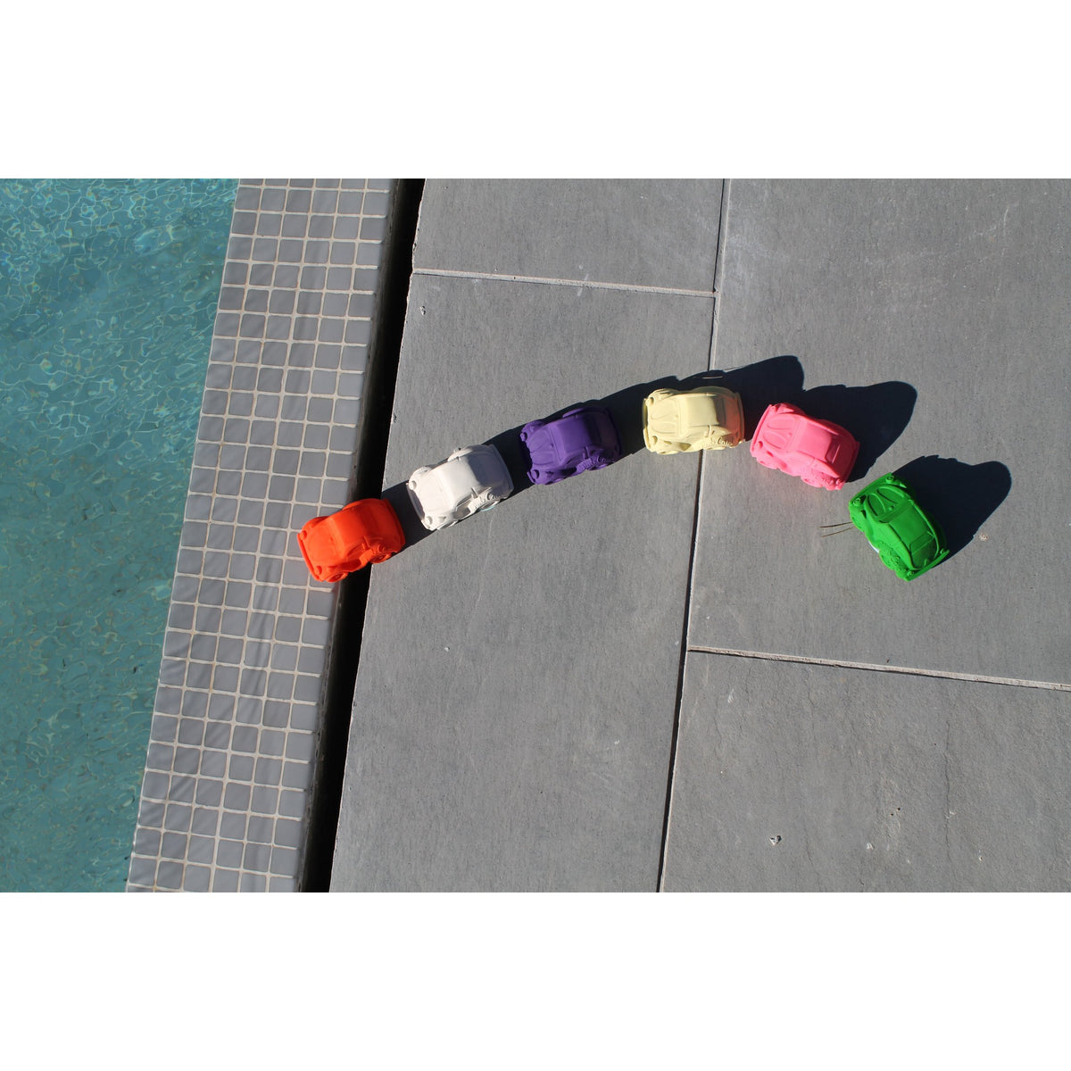 Oli &amp; Carol Small Beetle Cars Teether