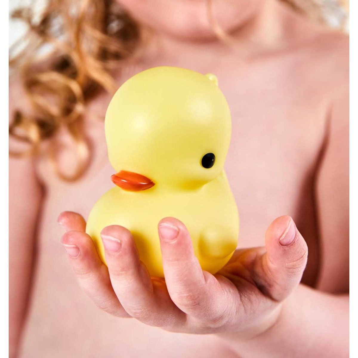 a-little-lovely-company-bath-toy-duck- (7)