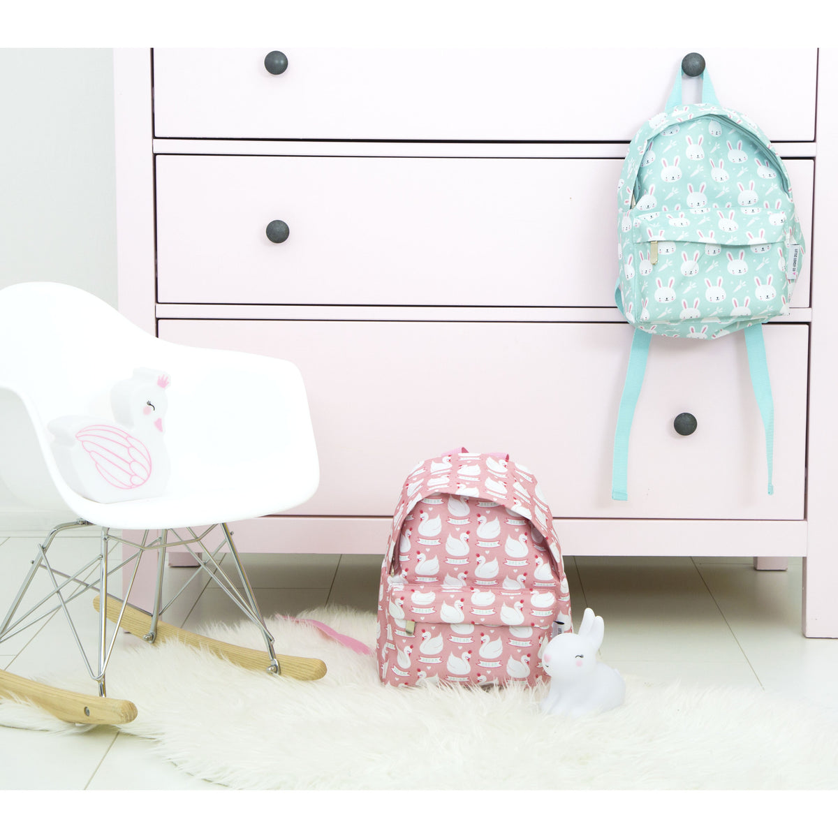 a-little-lovely-company-little-backpack-swans- (4)