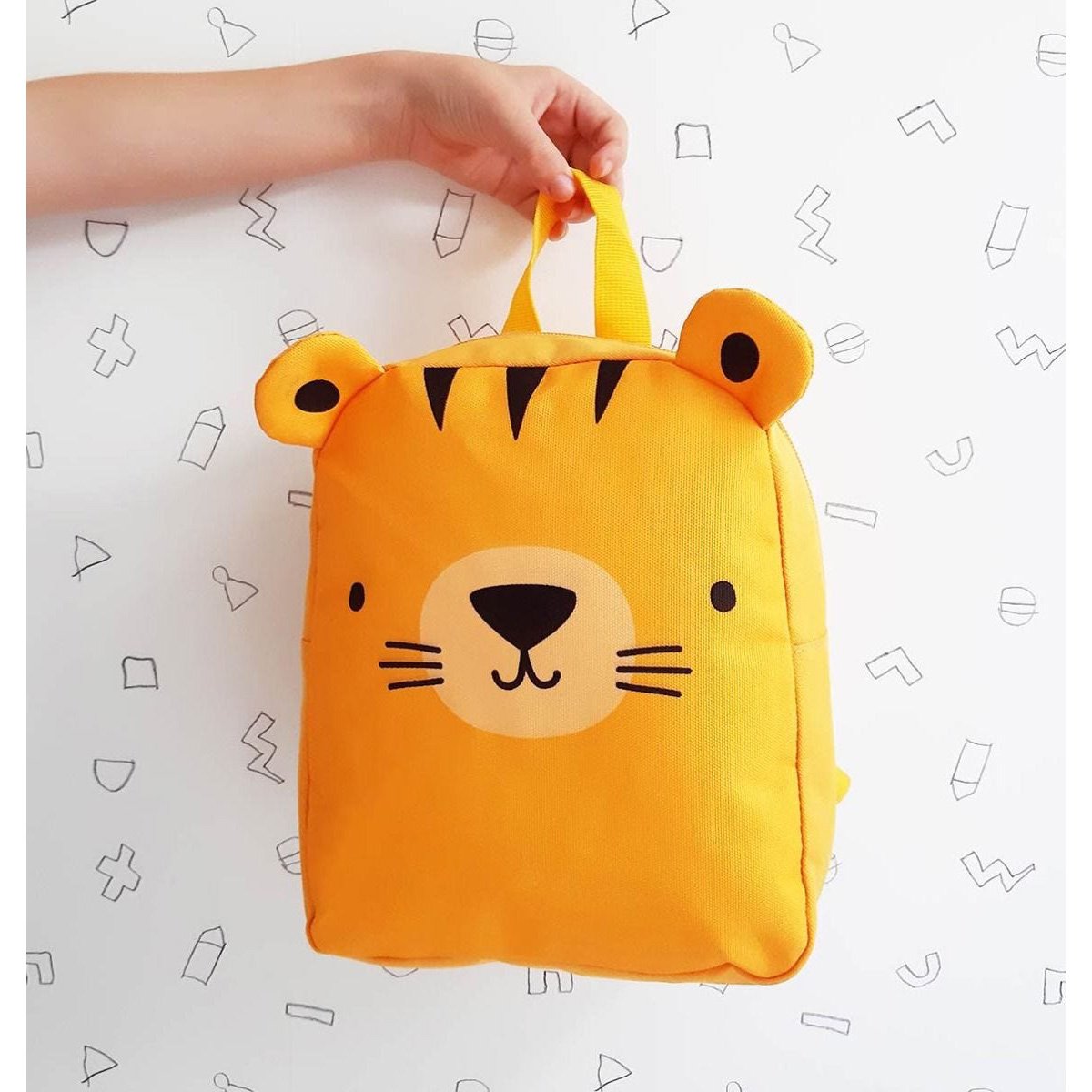 a-little-lovely-company-little-backpack-tiger- (7)
