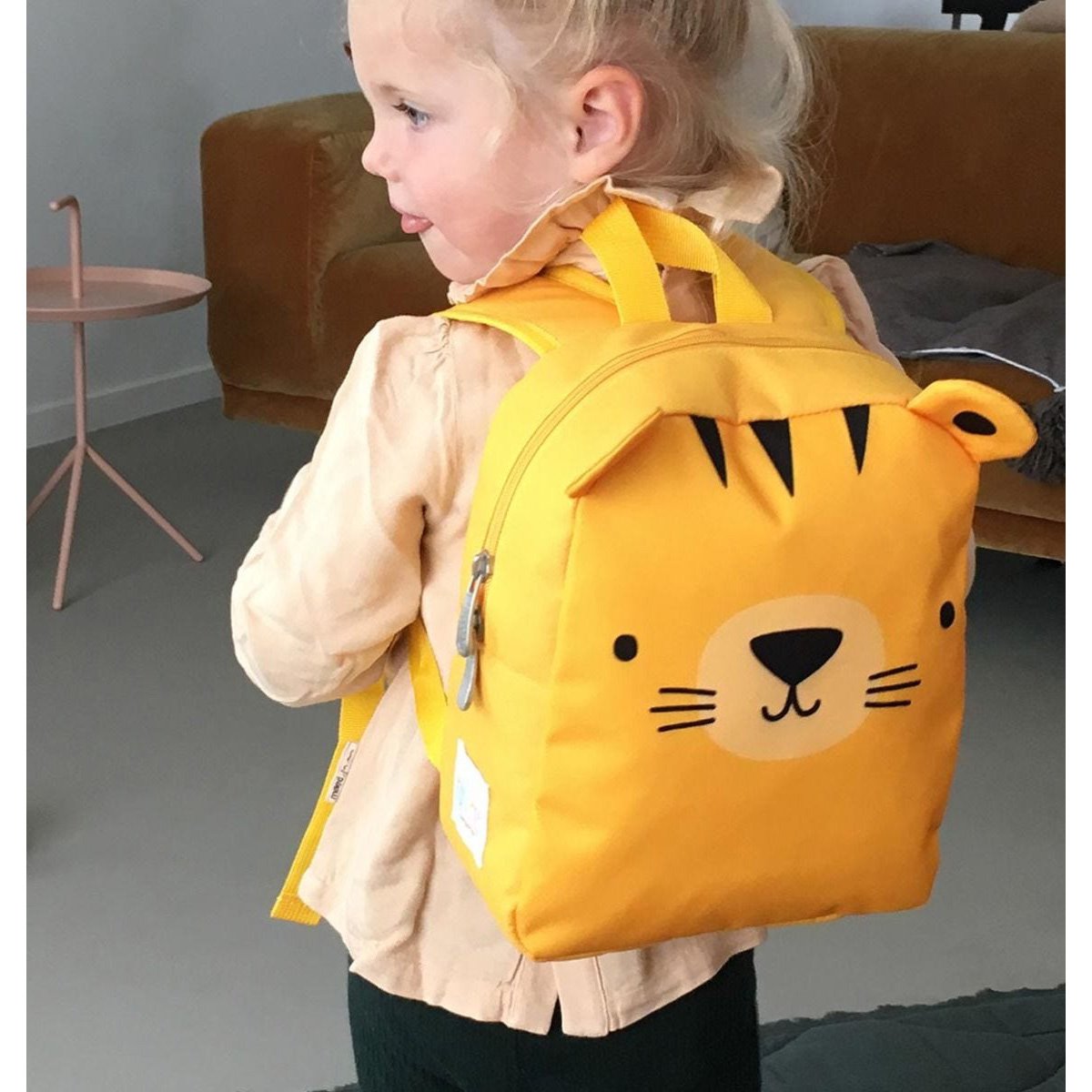 a-little-lovely-company-little-backpack-tiger- (5)
