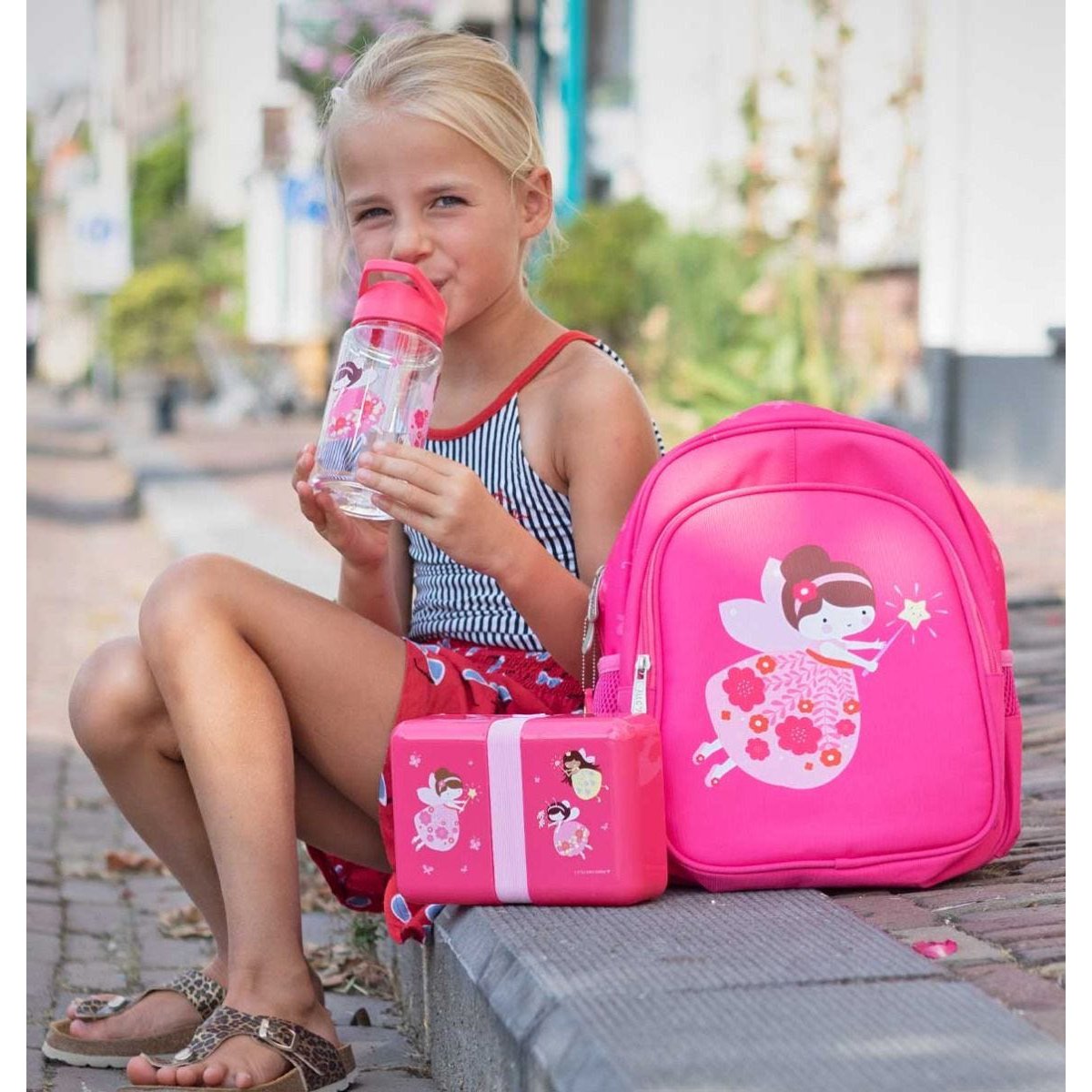 a-little-lovely-company-lunch-box-fairy- (6)a-little-lovely-company-lunch-box-fairy- (7)