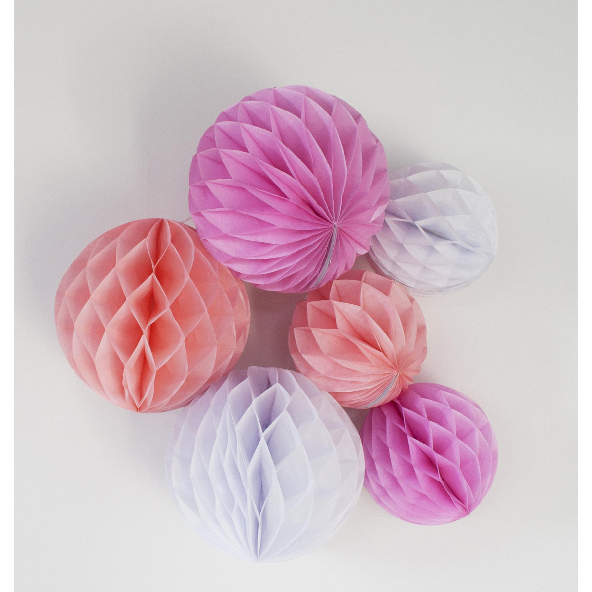 a-little-lovely-company-paper-honeycomb-balls- (1)