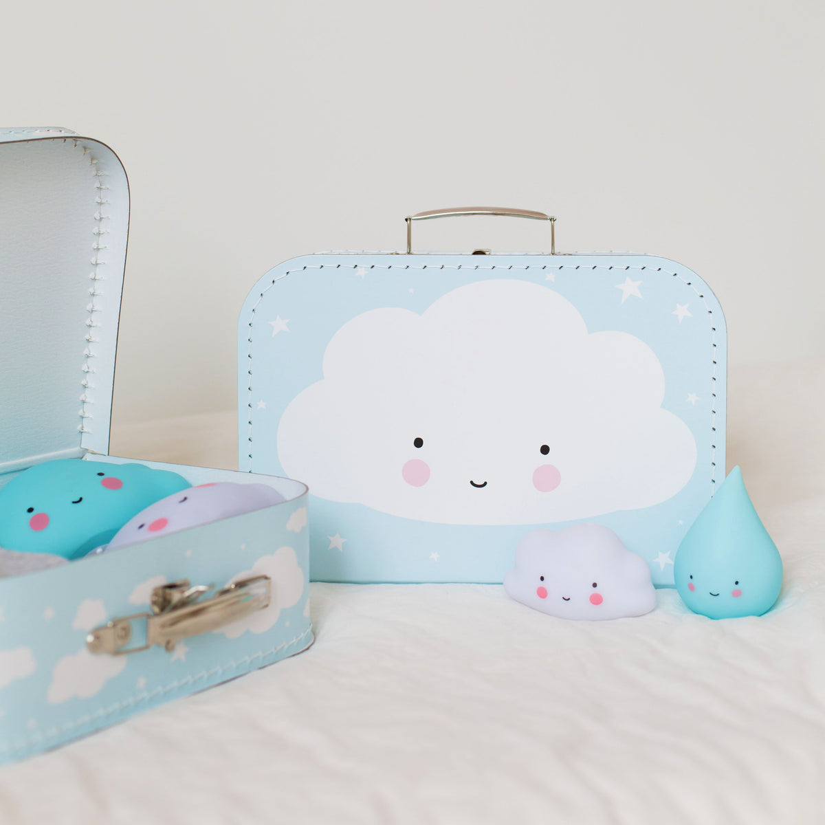 a-little-lovely-company-suitcase-cloud-blue- (5)
