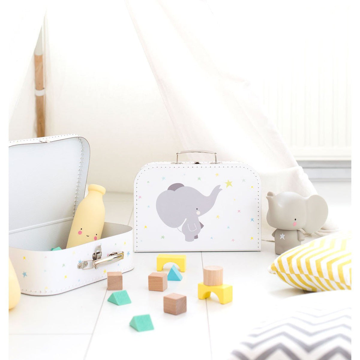 a-little-lovely-company-suitcase-elephant- (3)