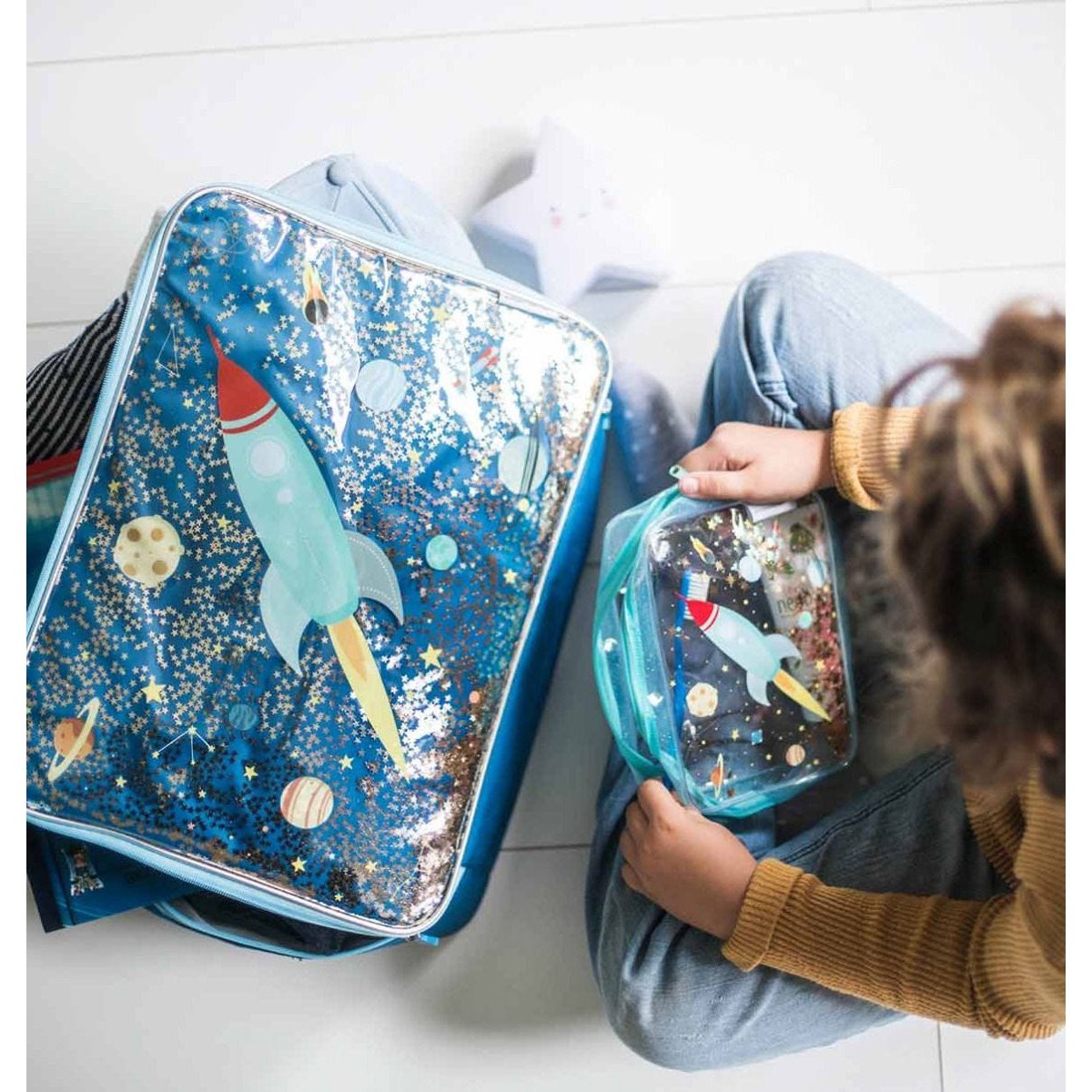 a-little-lovely-company-suitcase-glitter-space- (7)