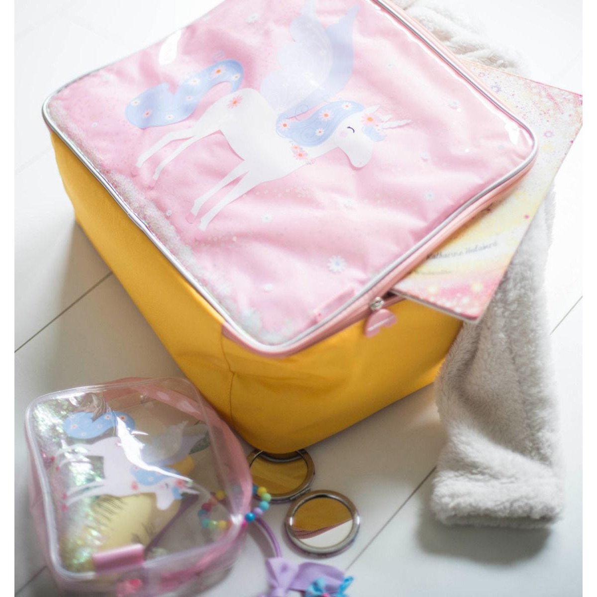 a-little-lovely-company-suitcase-glitter-unicorn- (8)