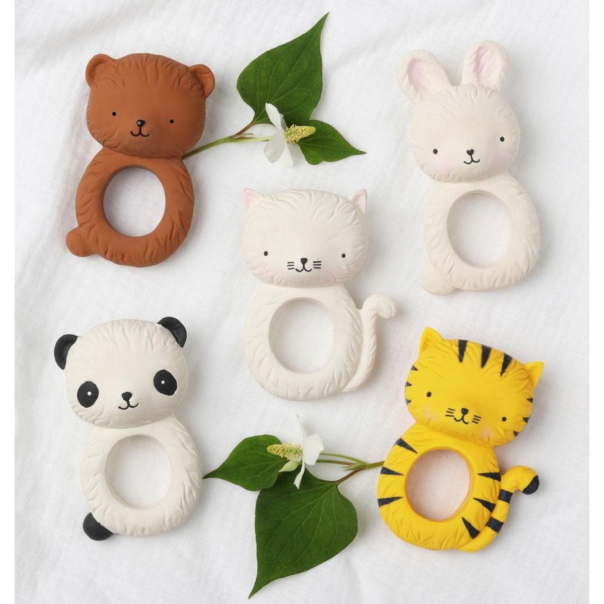 a-little-lovely-company-teether-ring-bear- (6)