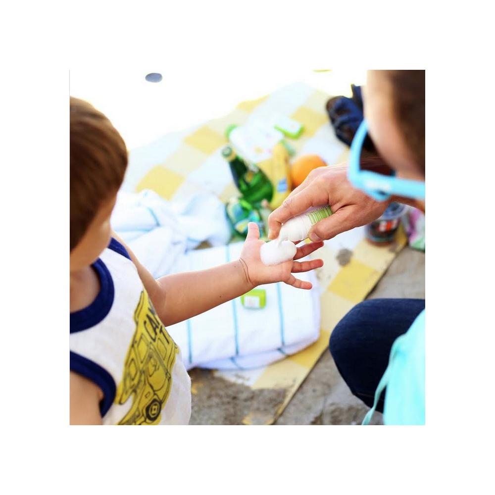 babyganics-alcohol-free-foaming-hand-sanitizer-fragrance-free-250ml-table-top- (4)
