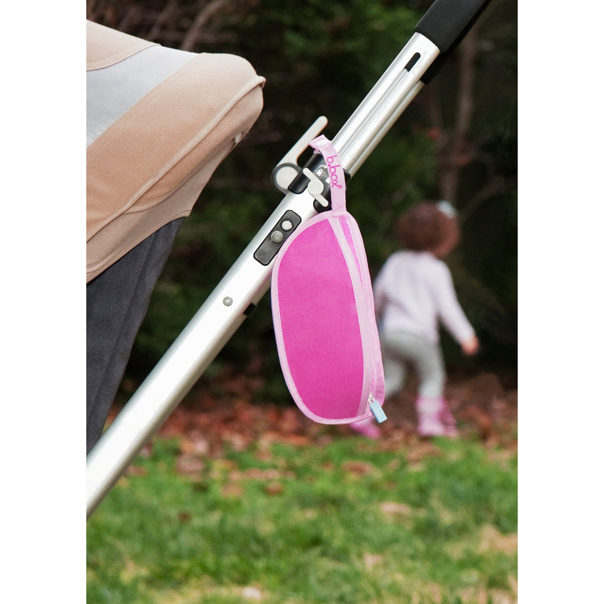 b.box Travel Bib - Pink Flower Power