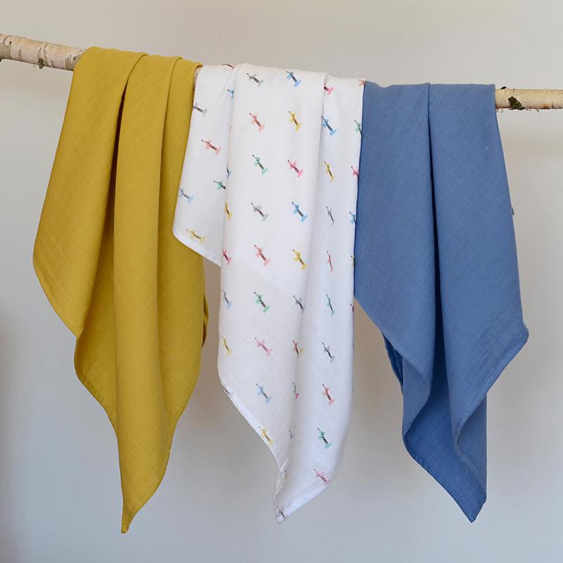 beaba-set-of-3-cotton-muslin-wraps-teckel-beige (4)