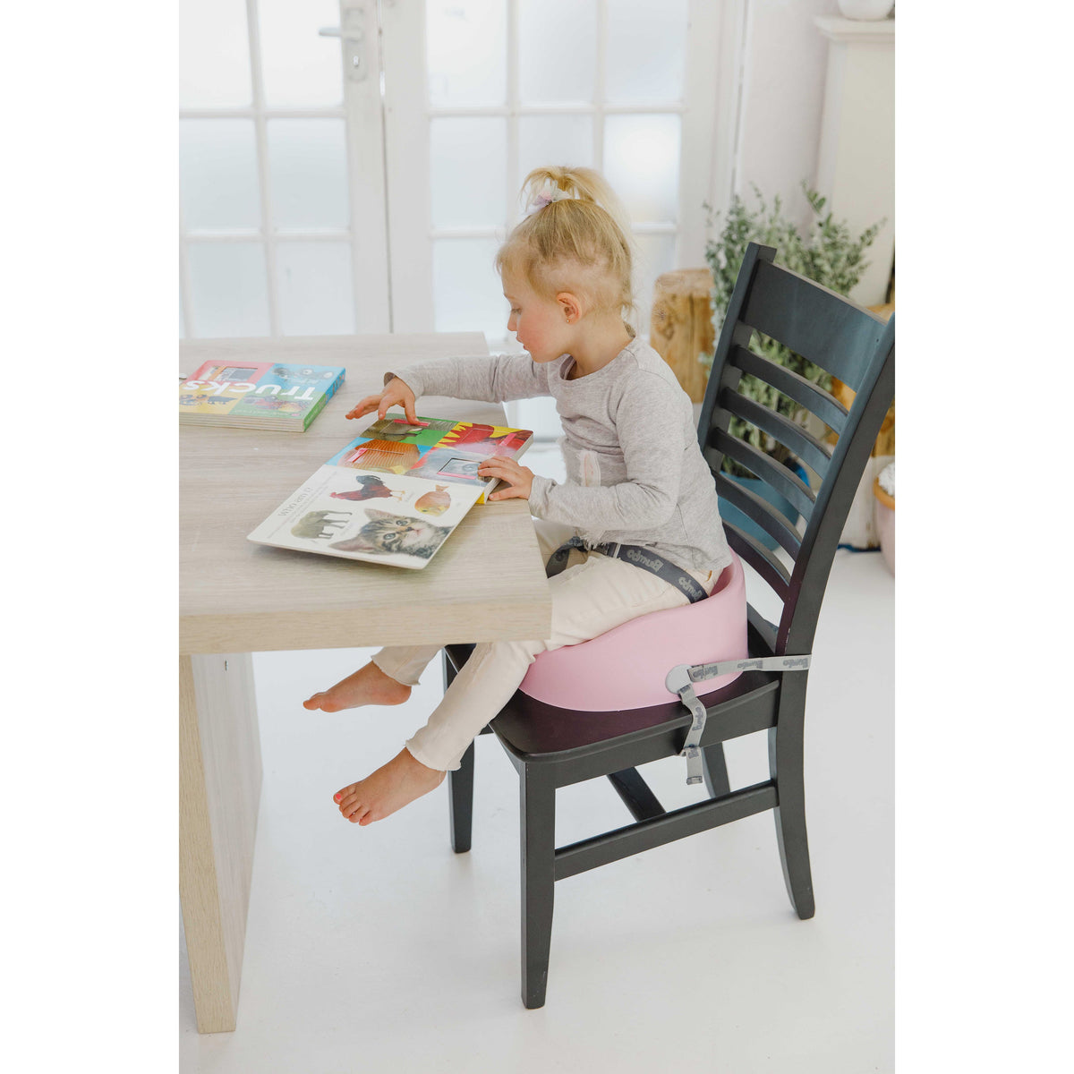 bumbo-booster-seat-pink- (3)