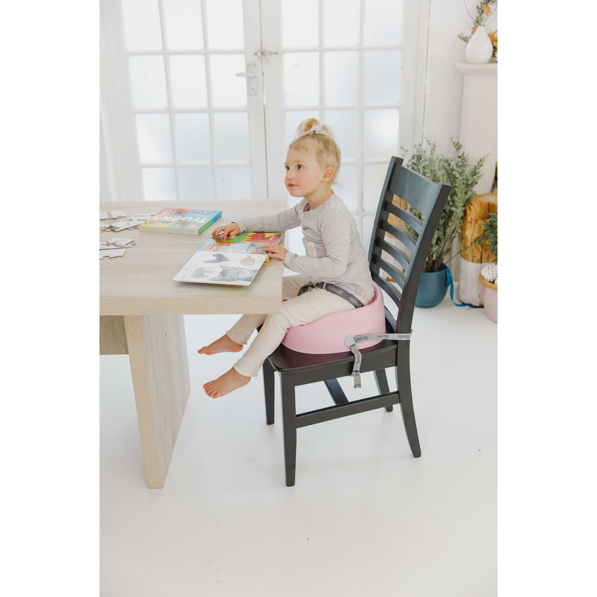 bumbo-booster-seat-pink- (4)
