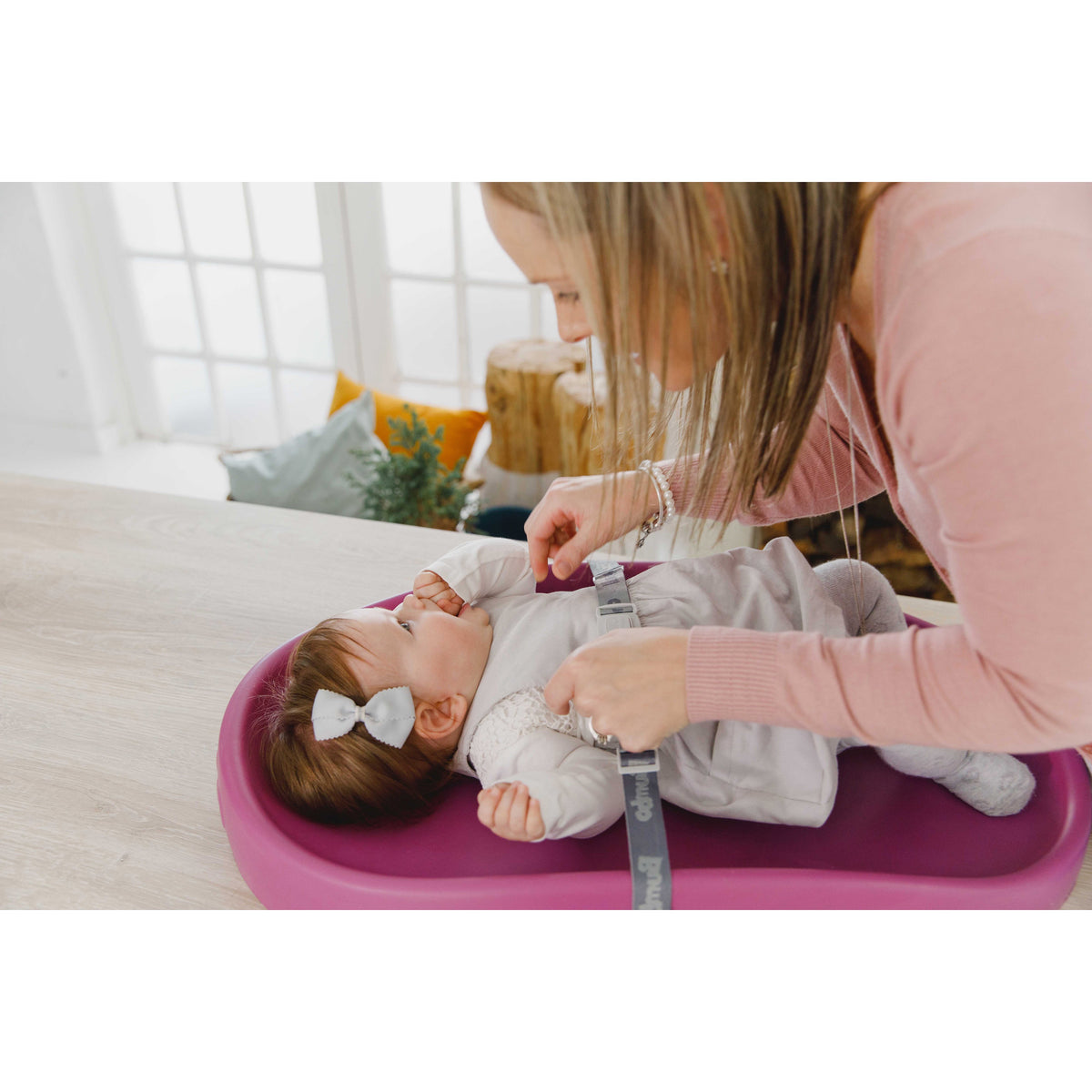 bumbo-changing-pad-grape- (10)