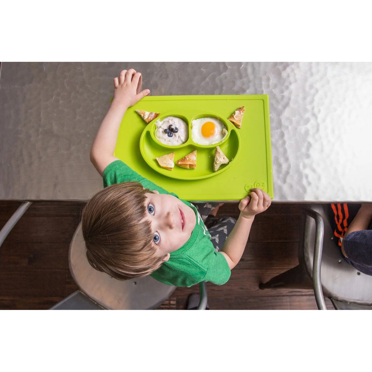 ezpz-happy-mat-silicone-plate-&amp;-placemat-lime- (4)