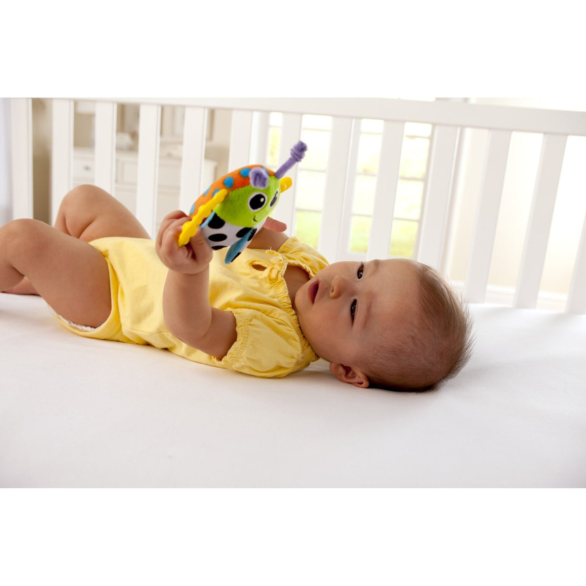 lamaze-flip-flop-bug-rattle- (2)