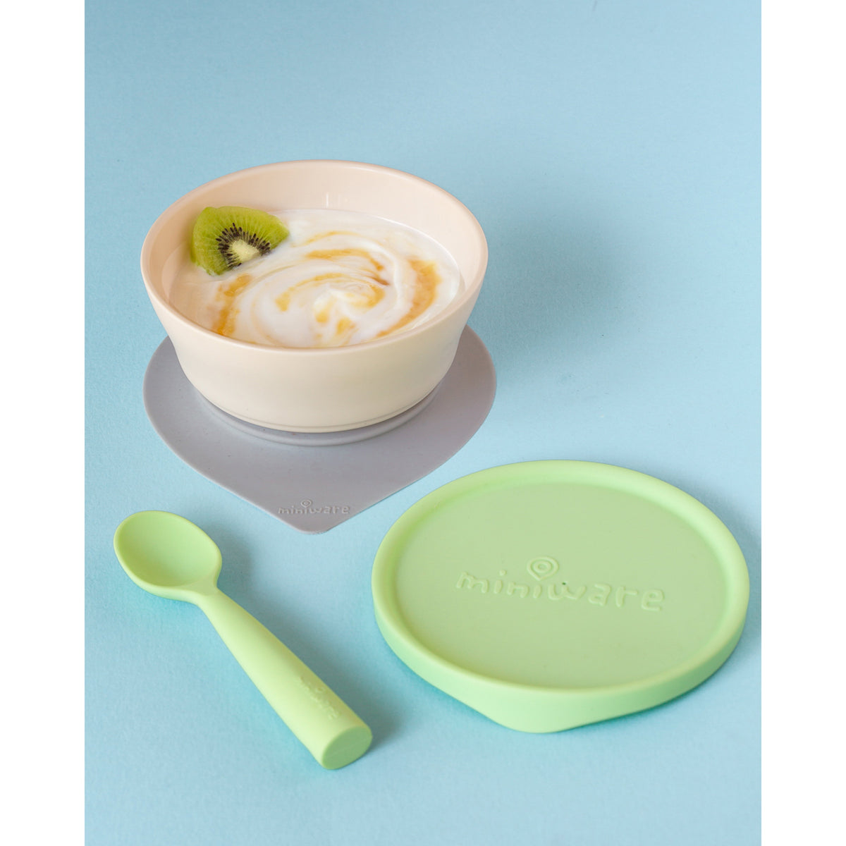 miniware-first-bite-set-pla-cereal-suction-bowl-vanilla-+-silicone-spoon-and-cover-in-cotton-keylime- (19)