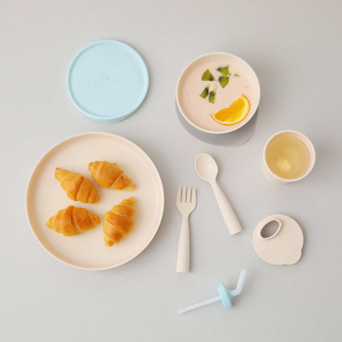 miniware-little-foodie-pla-suction-bowl-plate-cutlery-set-silicone-cover-in-aqua-sippy-cup-set- (4)