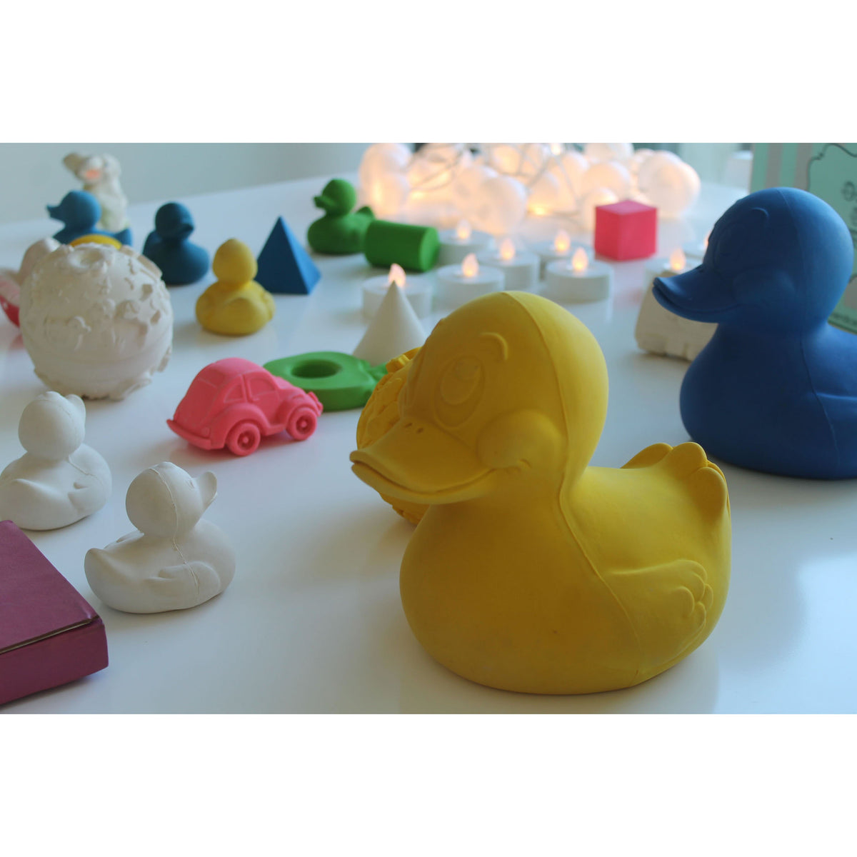 oli-&amp;-carol-extra-large-monochrome-ducks-teether- (34)