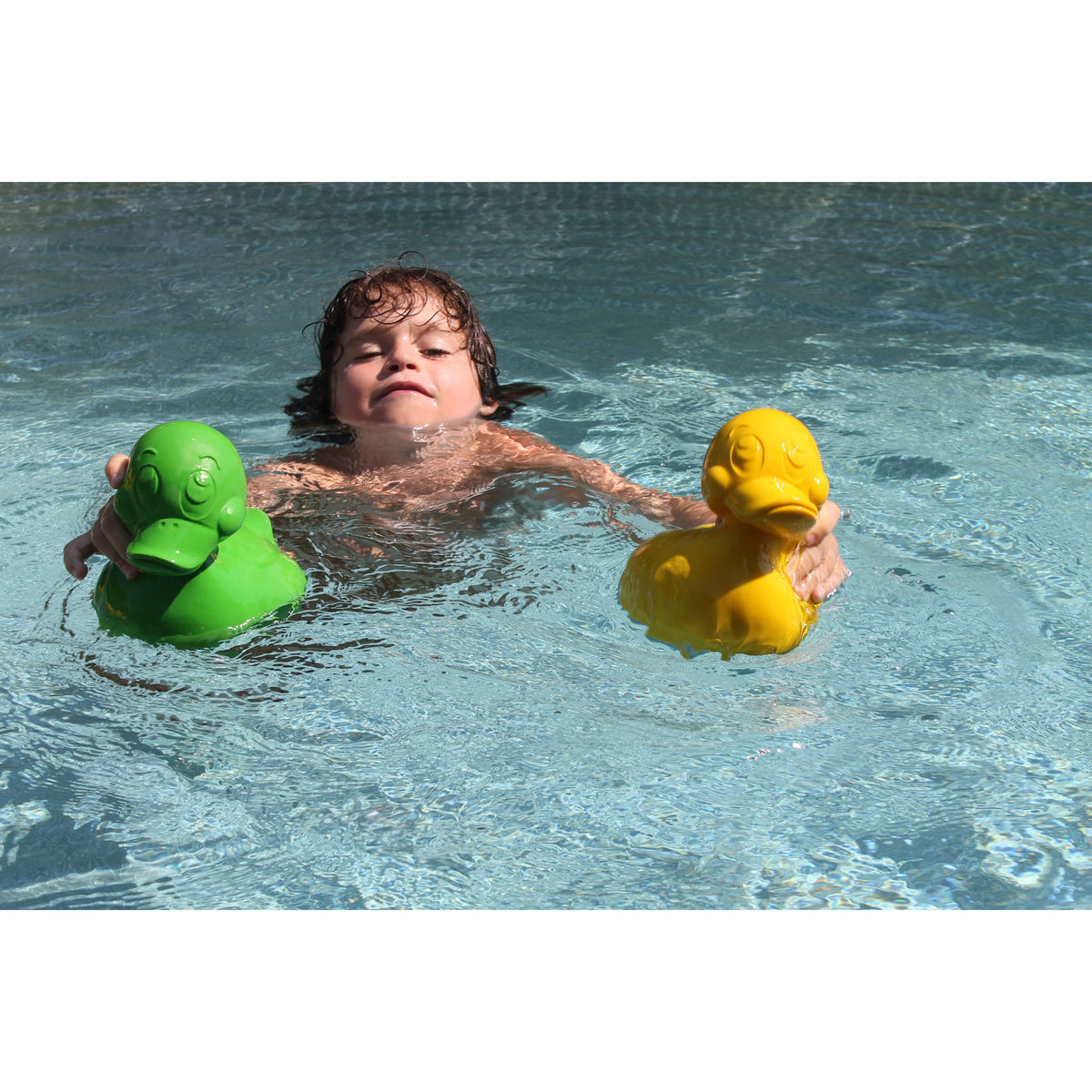 oli-&amp;-carol-extra-large-monochrome-ducks-teether- (51)