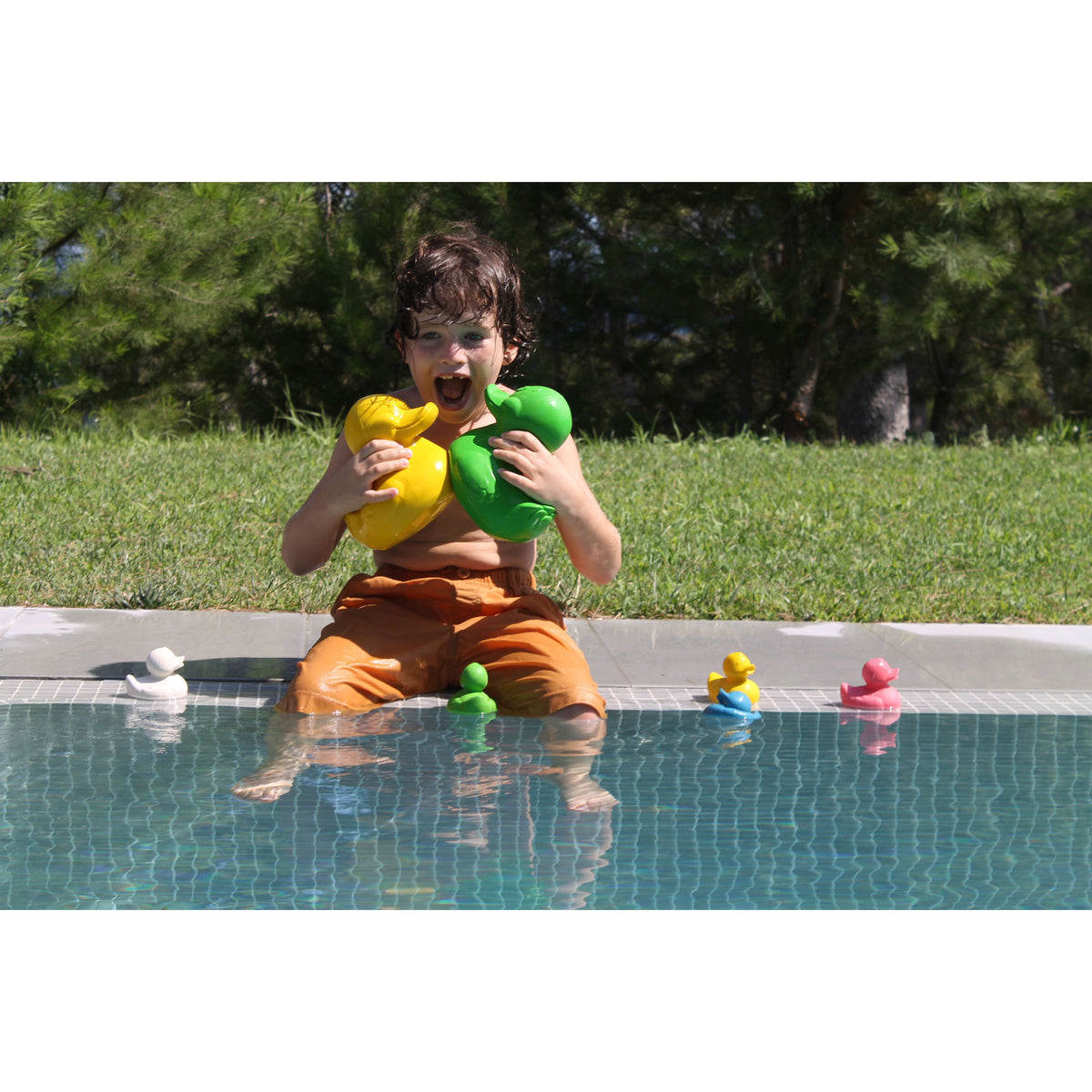 oli-&amp;-carol-extra-large-monochrome-ducks-teether- (53)