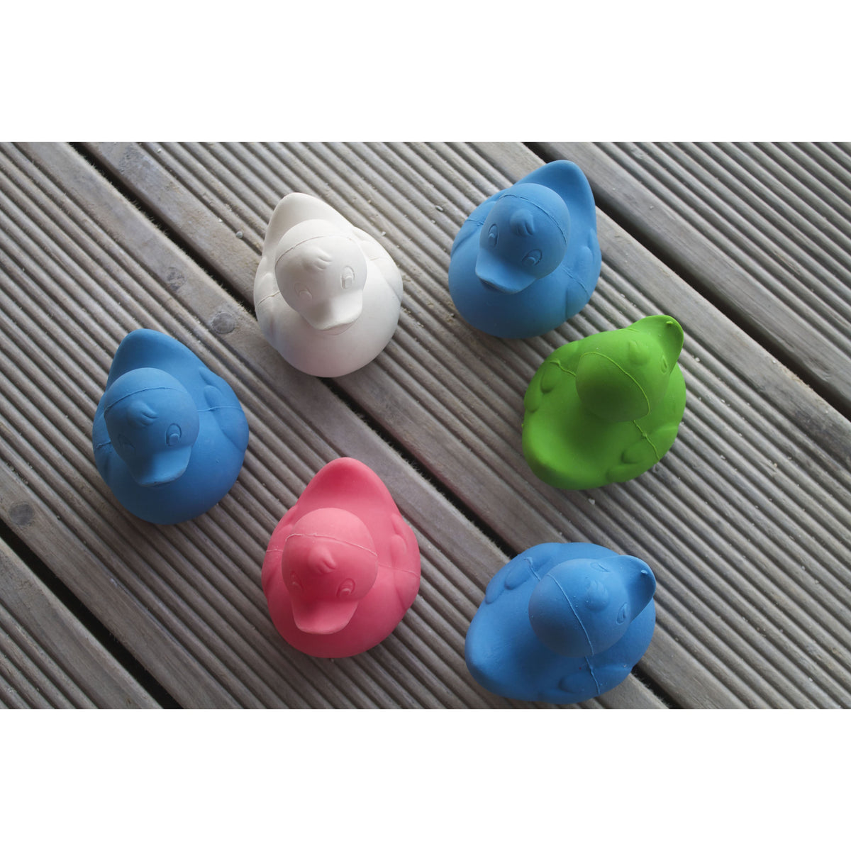 oli-&amp;-carol-extra-large-monochrome-ducks-teether- (23)