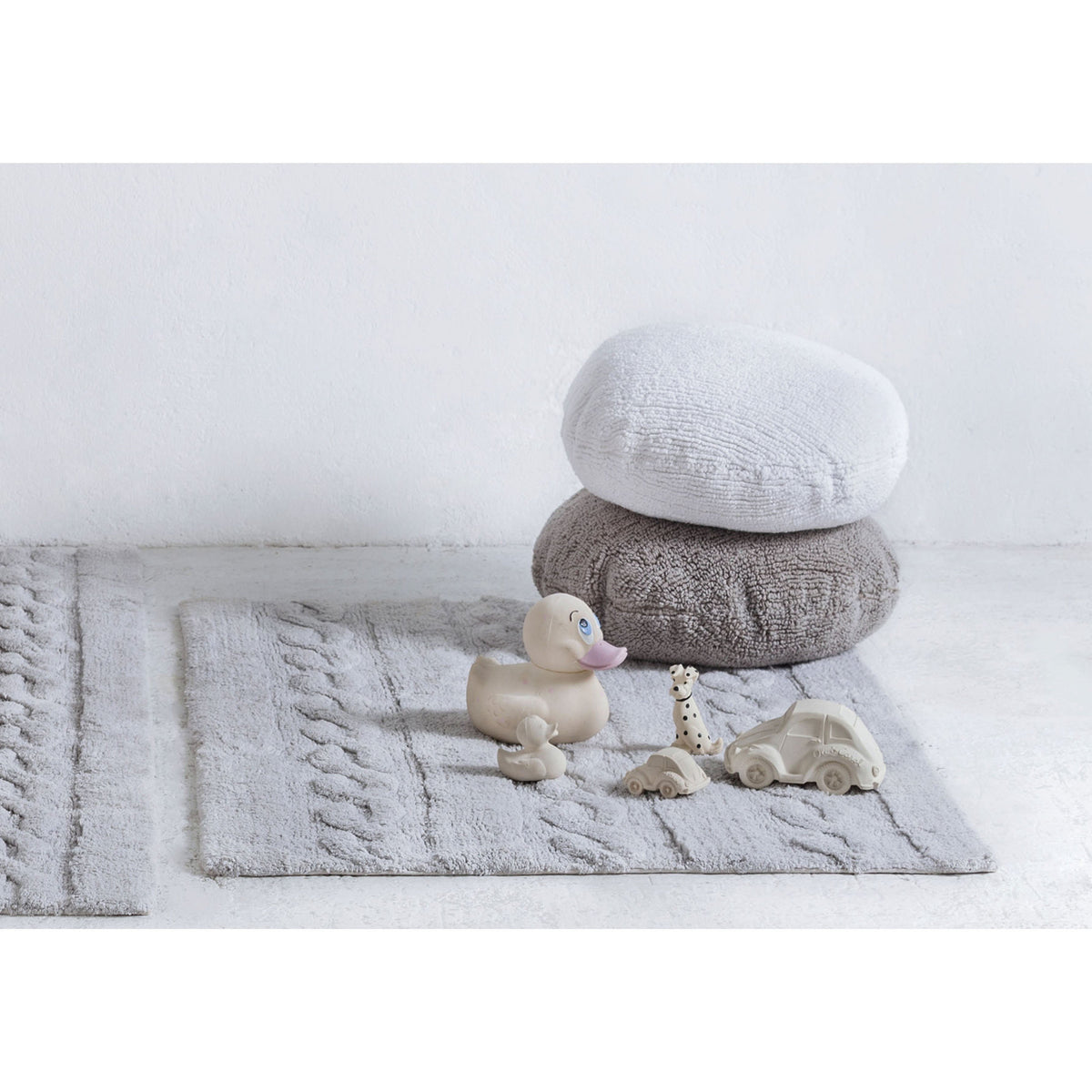 oli-&amp;-carol-extra-large-spotty-ducks-teether- (20)
