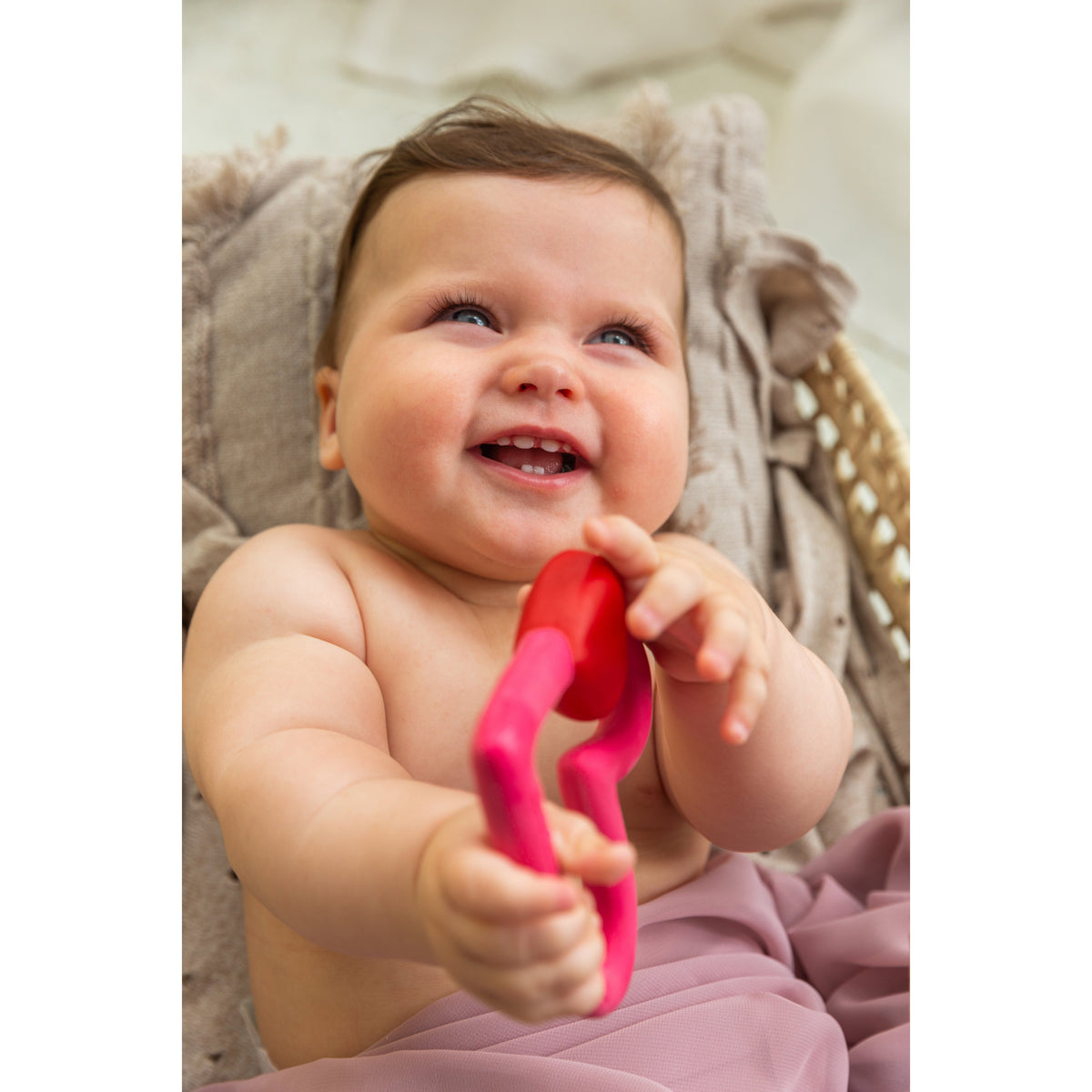 oli-&amp;-carol-heart-agatha-ruiz-de-la-prada-teether- (24)
