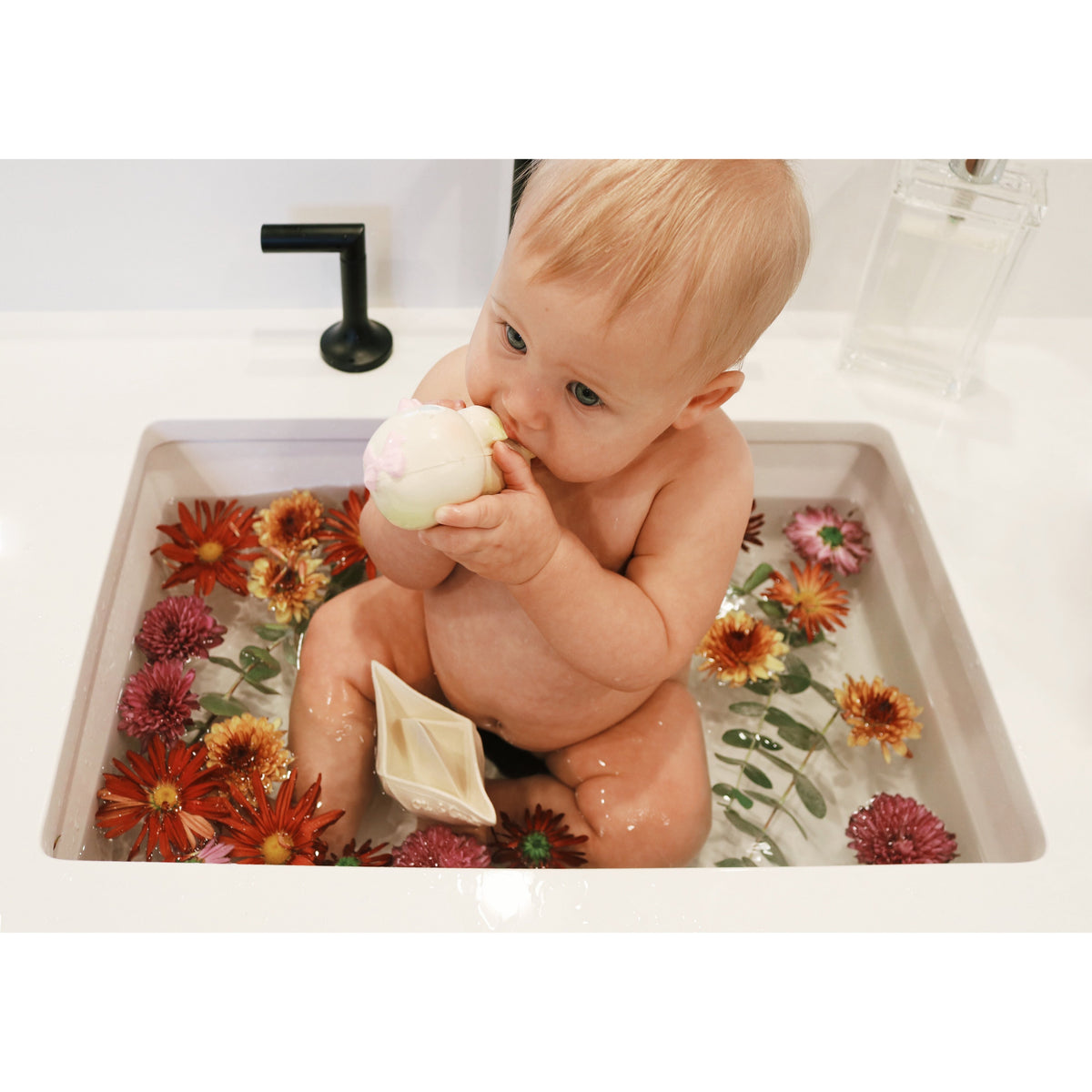 oli-&amp;-carol-origami-boat-nude- (15)