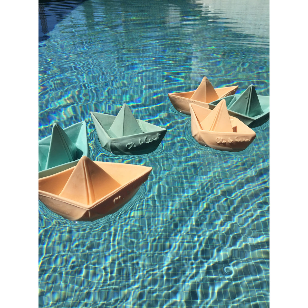 oli-&amp;-carol-origami-boat-nude- (24)