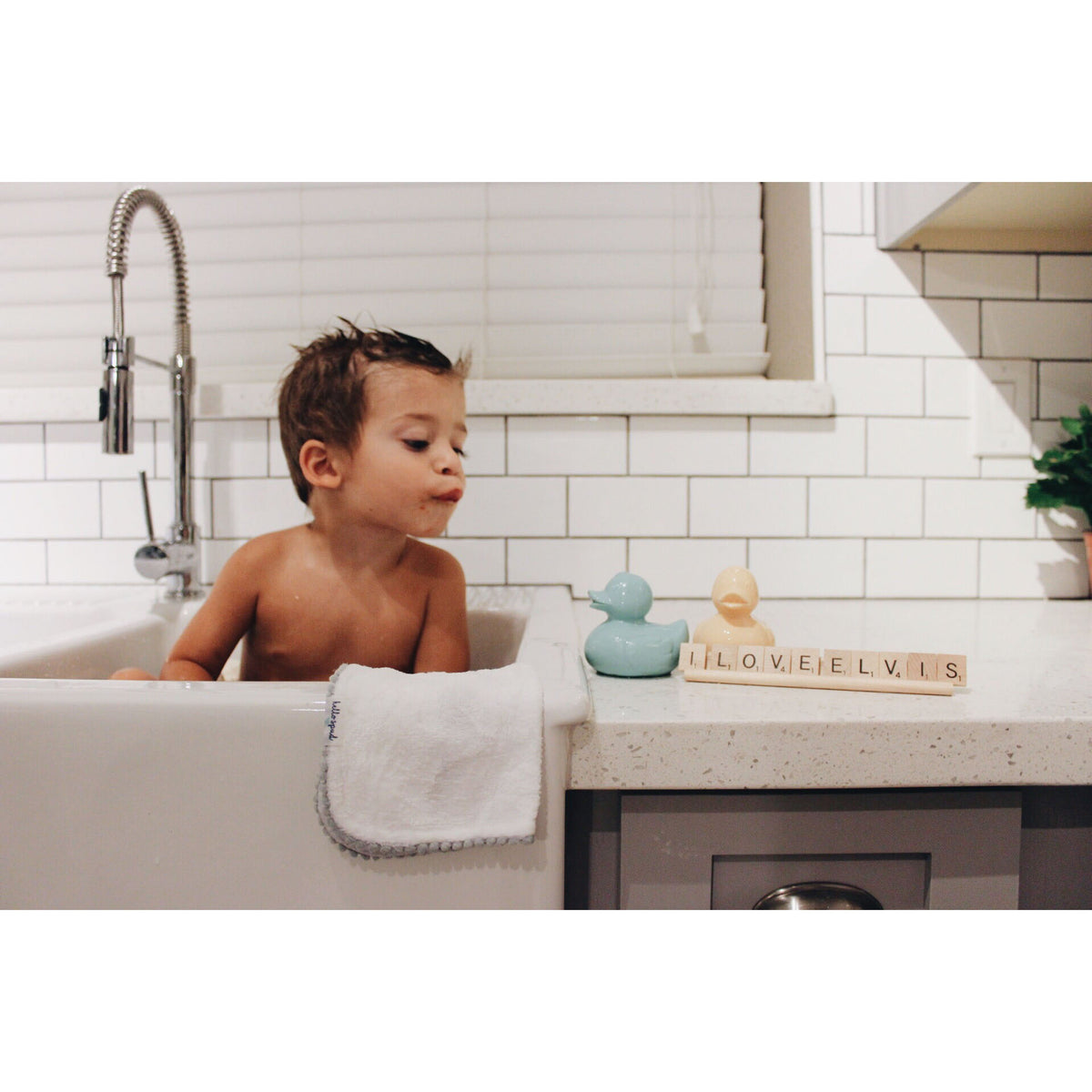 oli-&amp;-carol-small-monochrome-ducks-teether- (58)