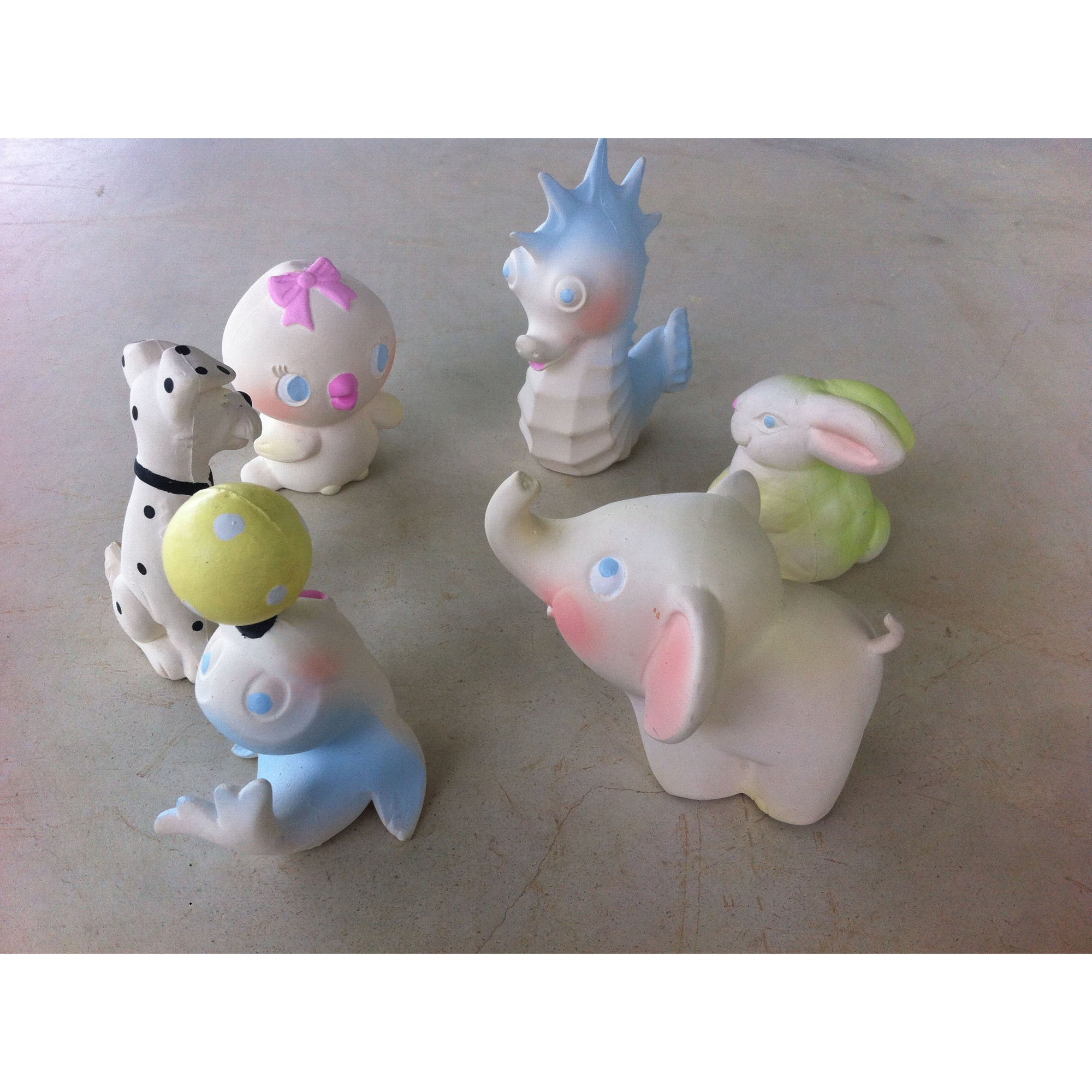 oli-&-carol-vintage-bob-the-bunny-teether- (8)