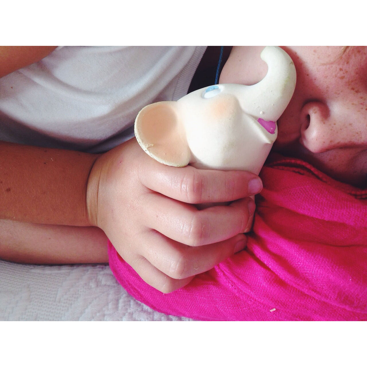 oli-&amp;-carol-vintage-nelly-the-elephant-teether- (18)