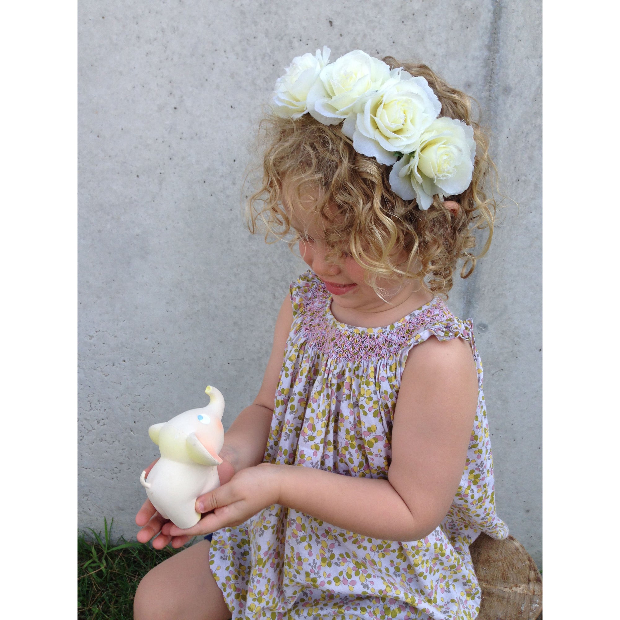 oli-&-carol-vintage-nelly-the-elephant-teether- (21)