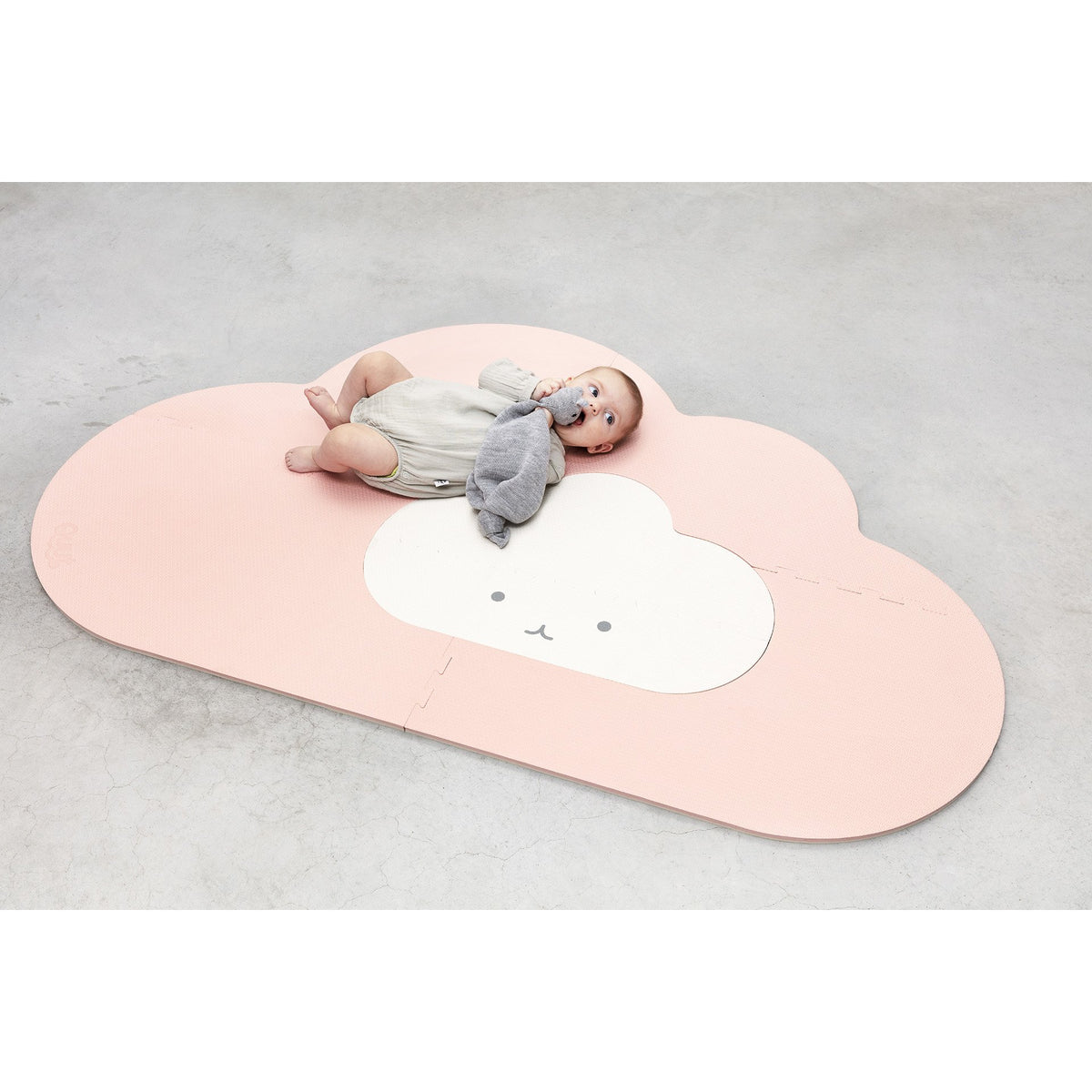 quut-playmat-head-in-the-clouds-s-145-x-90cm-blush-rose- (7)