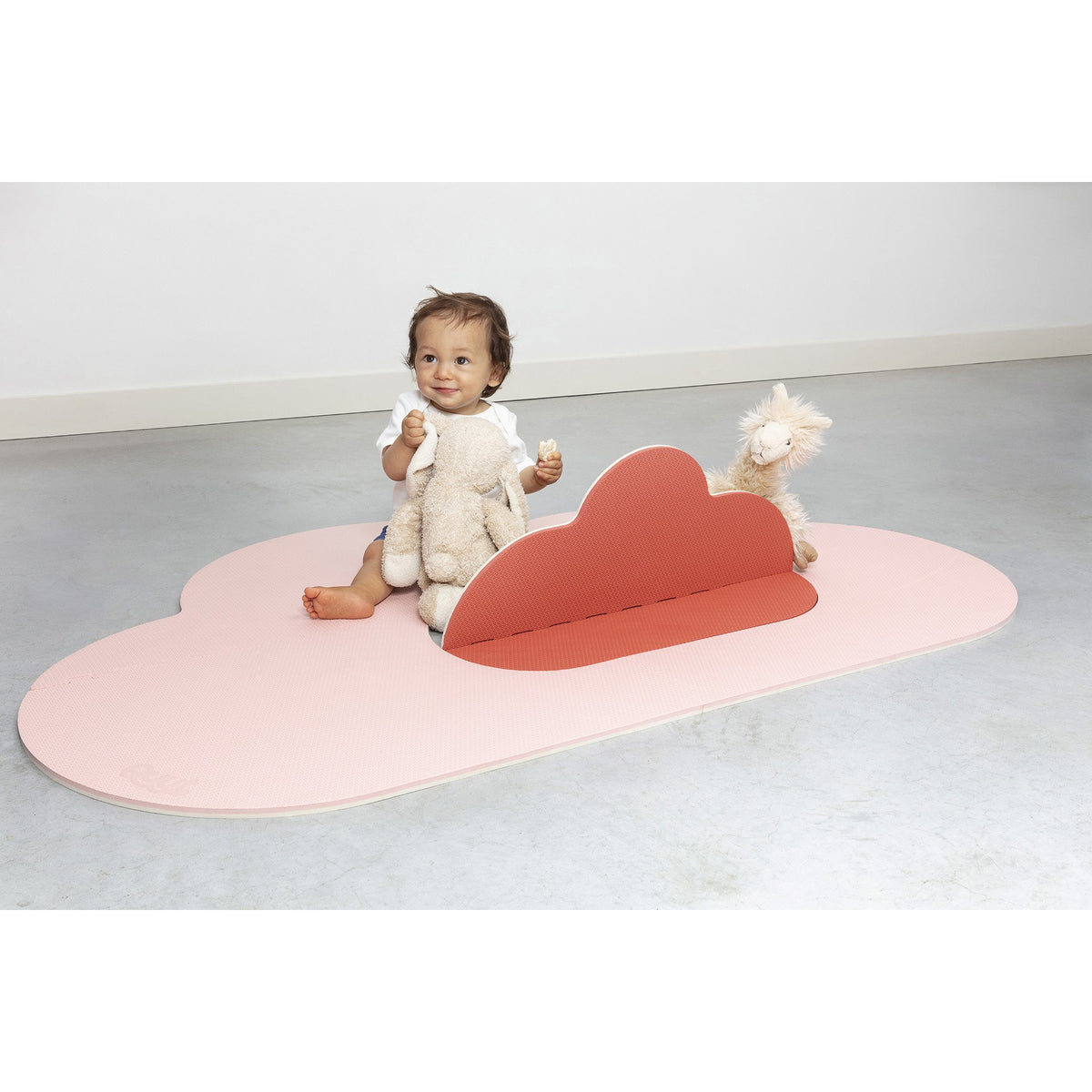 quut-playmat-head-in-the-clouds-s-145-x-90cm-blush-rose- (9)