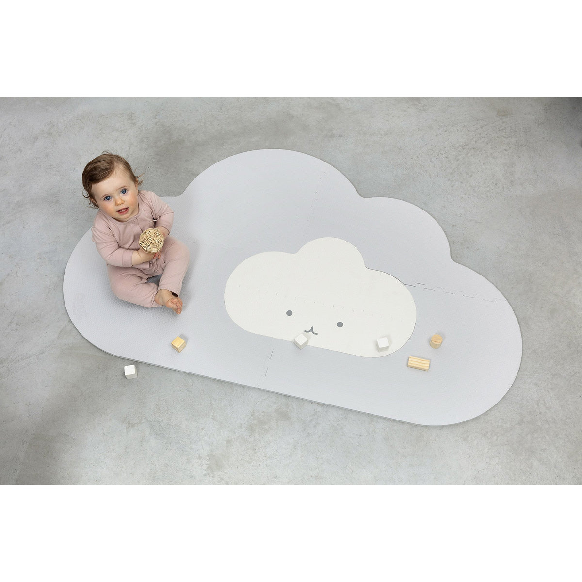 quut-playmat-head-in-the-clouds-s-145-x-90cm-pearl-grey- (7)
