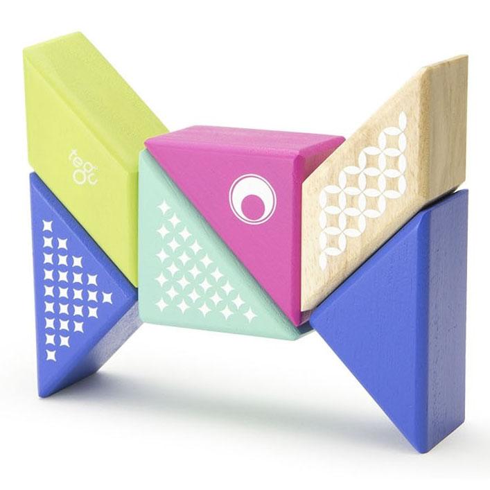 tegu-travel-pal-hummingbird-magnetic-wooden-blocks- (11)