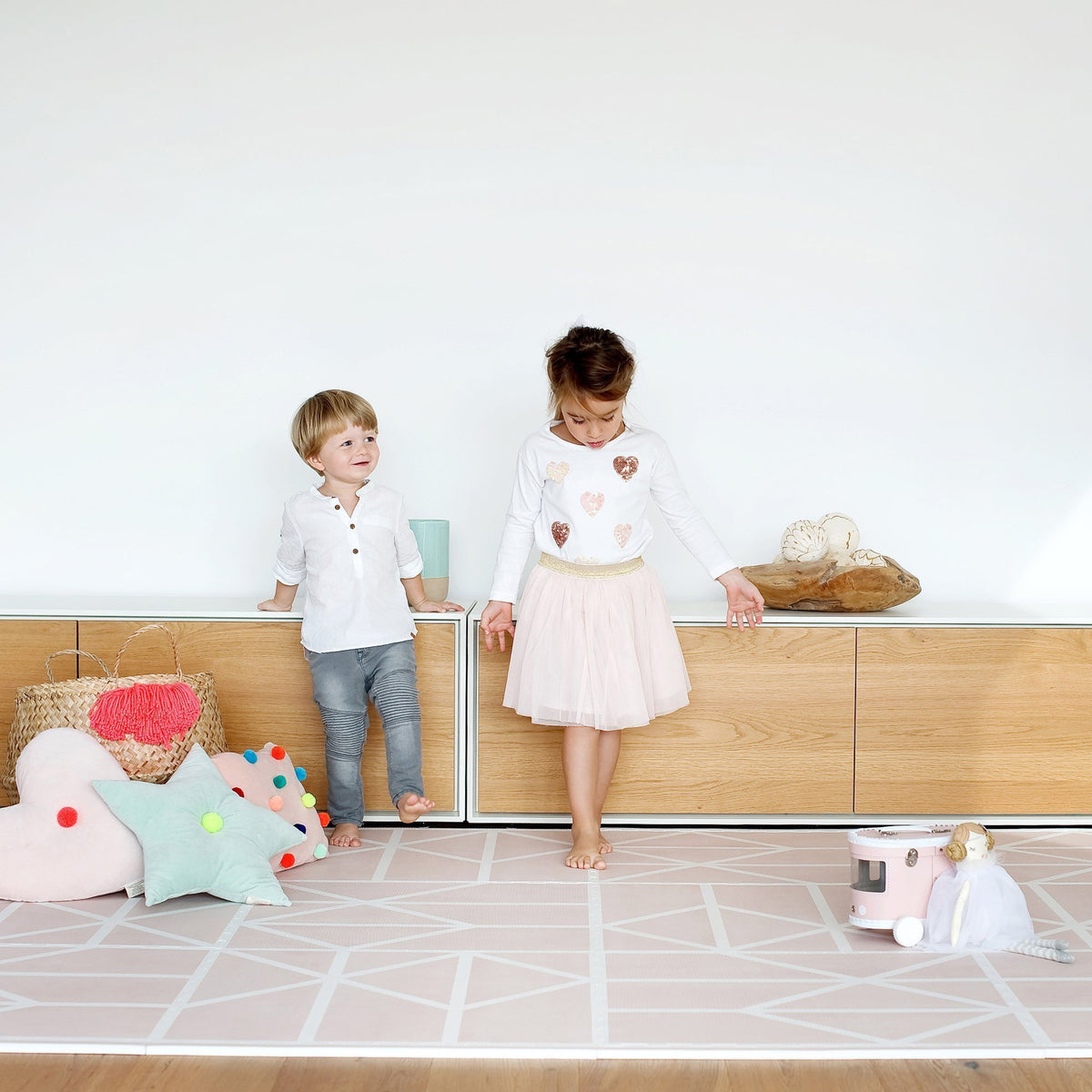toddlekind-prettier-playmat-nordic-vintage-nude-120x180cm-6-tiles-&amp;-12-edging-borders- (19)