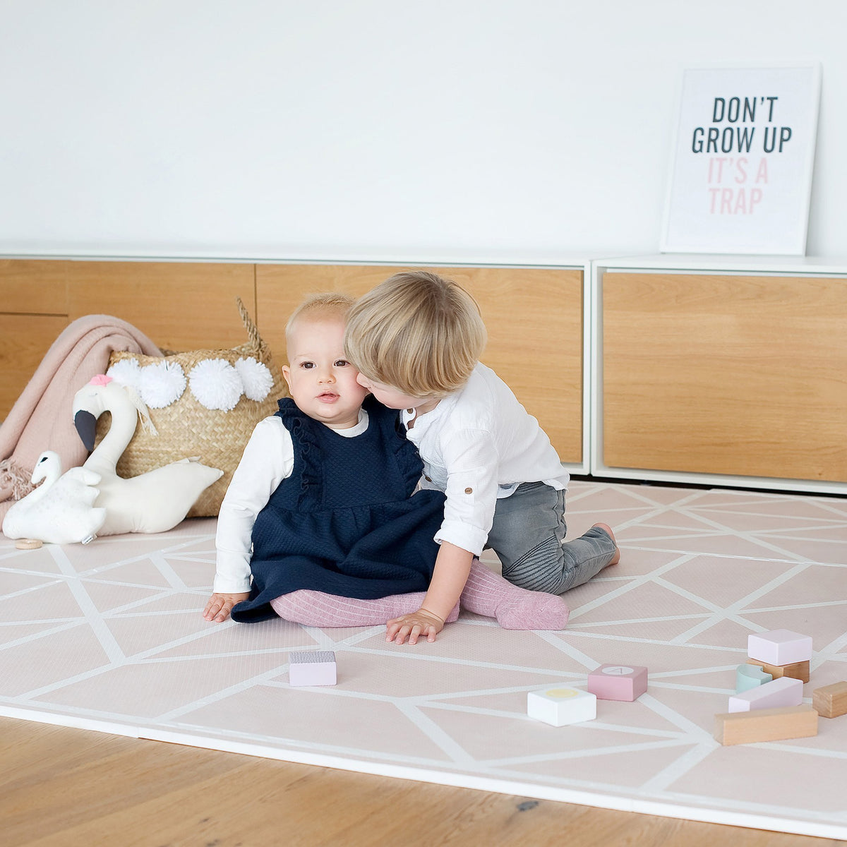 toddlekind-prettier-playmat-nordic-vintage-nude-120x180cm-6-tiles-&amp;-12-edging-borders- (16)